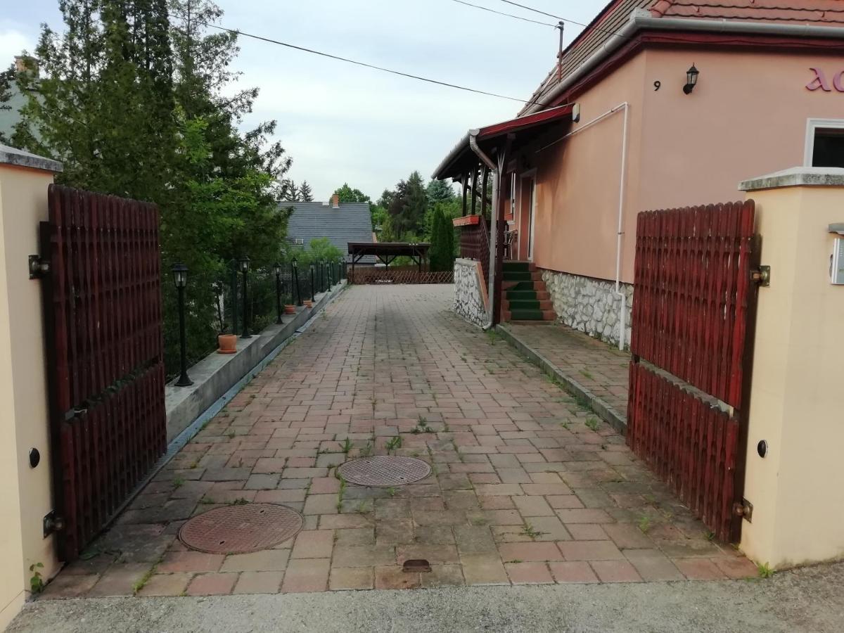 Asta La Vista Vendeghaz Hotel Mişcolţ Exterior foto