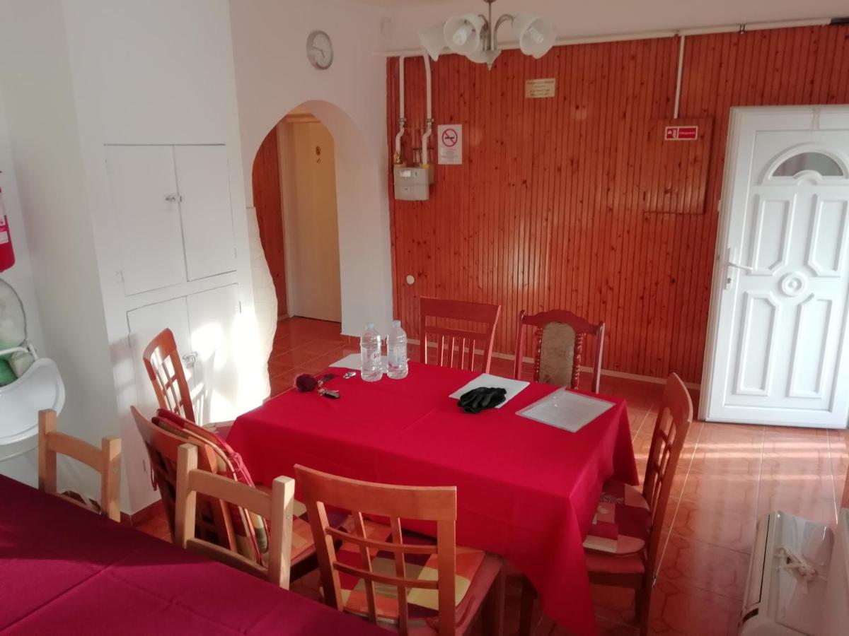 Asta La Vista Vendeghaz Hotel Mişcolţ Exterior foto