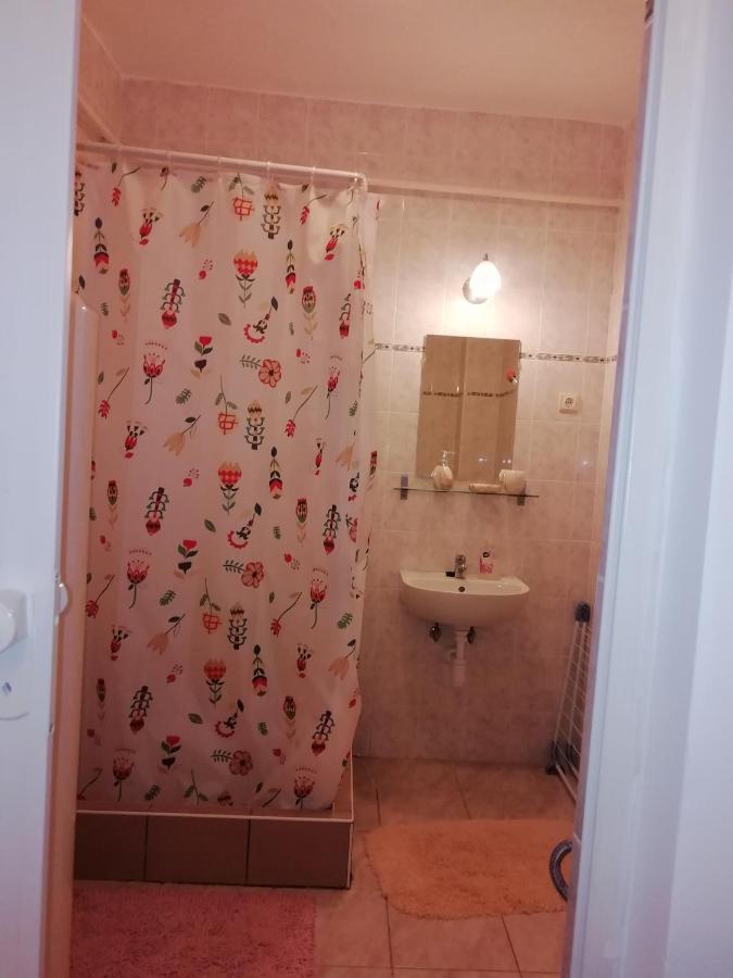 Asta La Vista Vendeghaz Hotel Mişcolţ Exterior foto