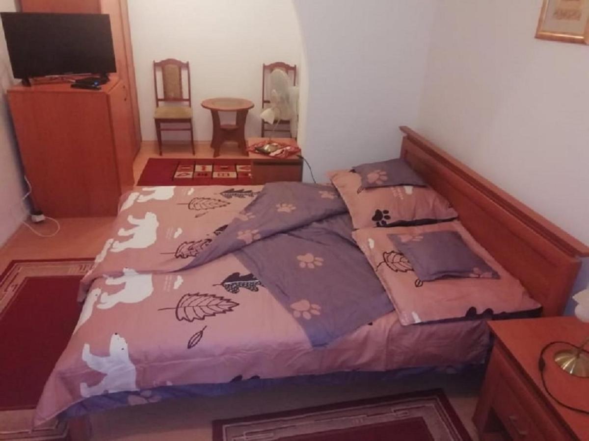 Asta La Vista Vendeghaz Hotel Mişcolţ Exterior foto