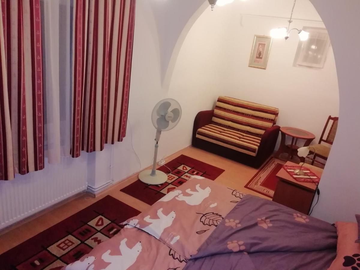 Asta La Vista Vendeghaz Hotel Mişcolţ Exterior foto