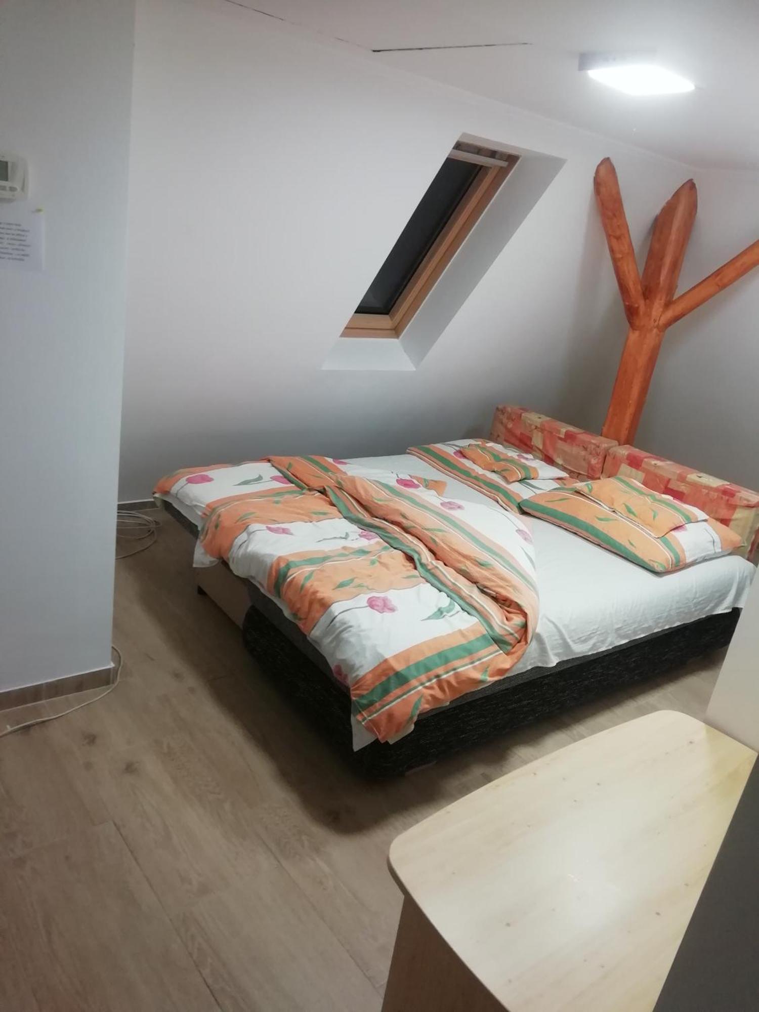 Asta La Vista Vendeghaz Hotel Mişcolţ Exterior foto