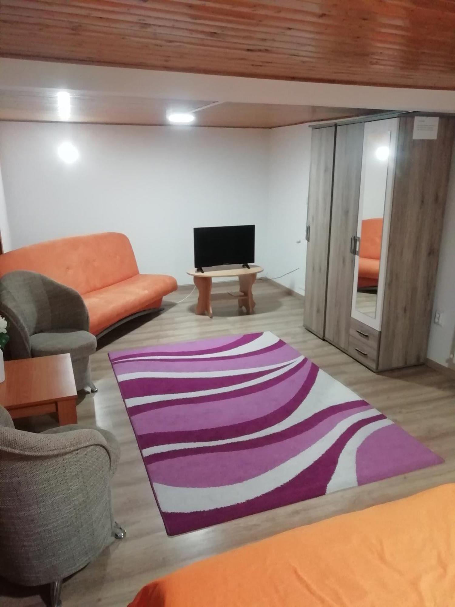Asta La Vista Vendeghaz Hotel Mişcolţ Exterior foto